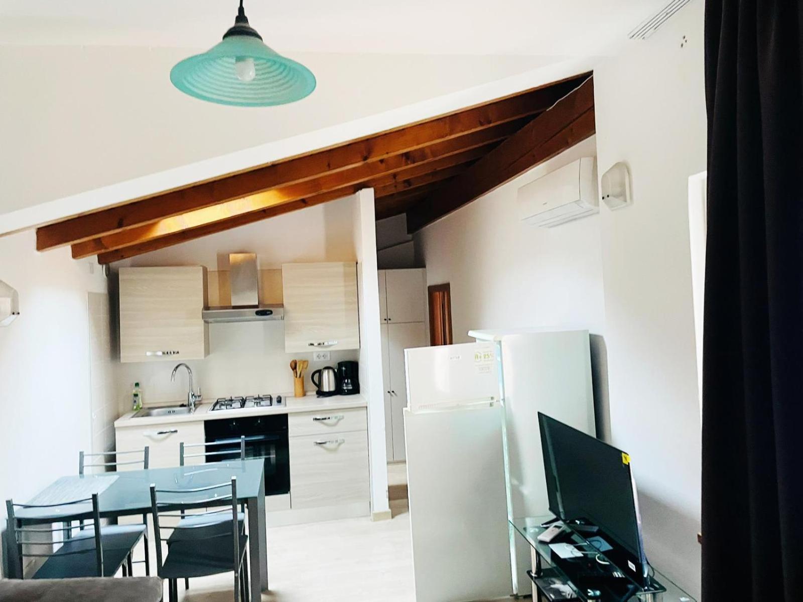 דירות מאלצ'סינה Casa Cico מראה חיצוני תמונה